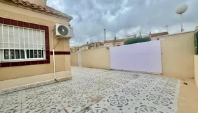 Bungalow for sale in Torrevieja, Spain. Paraje natural area, 3 bedrooms, 71 m2 - photo 4