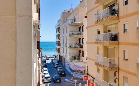 Real estate Torrevieja, Apartment for sale. Playa de los Locos area, 2 bedrooms, 63 m2, 2 bedrooms, 63 m² — €135000