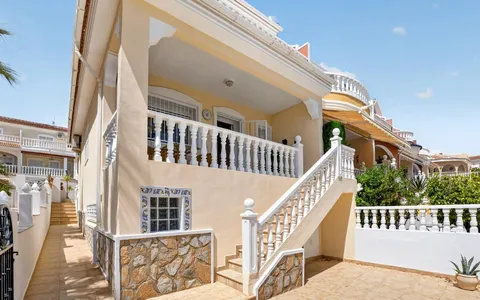 Comprar una propiedad en España. Zona de la  Ciudad Quesada, 3 dormitorios, 105 m2, 3 dormitorios, 105 m² — €279000