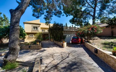 Spain real estate. Los Balcones - Los Altos del Edén area, 7 bedrooms, 434 m2, 7 bedrooms, 434 m² — €1300000