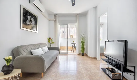 Buy an Apartment in Torrevieja, Spain. Centro area, 1 bedroom, 50 m2 - photo 1