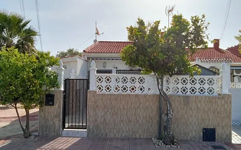 Buy an Bungalow in Spain, Torrevieja. Torretas area, 2 bedrooms, 43 m2, 2 bedrooms, 43 m² — €156000