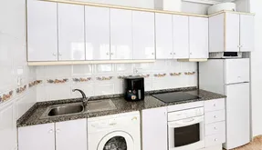 Buy real estate in Torrevieja, Spain. Playa de los Locos area, 1 bedroom, 39 m2 - photo 4