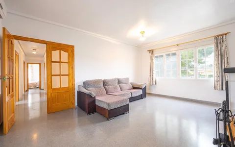Buy an Town house in Spain. Montepinar-La Aparecida-Raiguero area, 3 bedrooms, 270 m2, 3 bedrooms, 270 m² — €320000