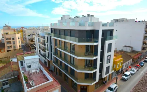 Guardamar del Segura, Spain. Real Estate. Pueblo area, 2 bedrooms, 96 m2, 2 bedrooms, 96 m² — €425000
