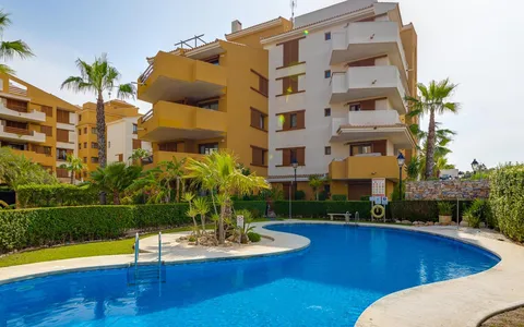 Comprar una vivienda en Torrevieja, España. Zona de la Punta Prima, 2 dormitorios, 75 m2, 2 dormitorios, 75 m² — €239969