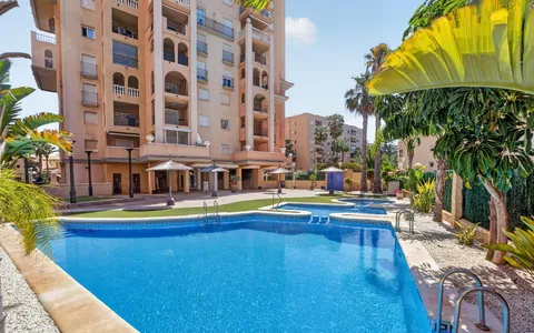 Comprar un Piso en España, Torrevieja. Zona de la Los Frutales, 2 dormitorios, 70 m2, 2 dormitorios, 70 m² — €255000