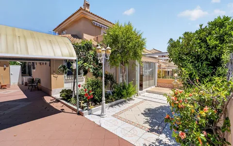 Bienes raíces Torrevieja, Duplex en venta. Zona de la Los Balcones - Los Altos del Edén, 3 dormitorios, 90 m2, 3 dormitorios, 90 m² — €270000