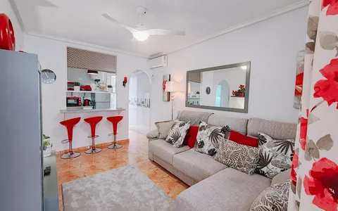 Bienes raíces en España, Torrevieja. Zona de la El limonar, 2 dormitorios, 54 m2, 2 dormitorios, 54 m² — €155000