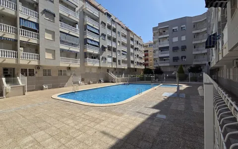 Comprar un Piso en España, Torrevieja. Zona de la Playa del Cura, 39 m2, 39 m² — €105000