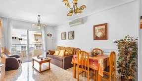 Bienes raíces Torrevieja, Piso en venta. Zona de la Estacion de autobuses, 2 dormitorios, 71 m2 - photo 3