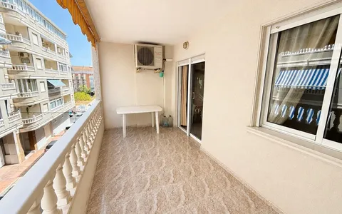 Buy an Apartment in Spain, Torrevieja. Playa del Cura area, 2 bedrooms, 90 m2, 2 bedrooms, 90 m² — €174000