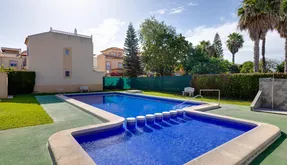 Bienes raíces en España, Torrevieja. Zona de la  El chaparral, 2 dormitorios, 49 m2 - photo 2