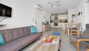 Bienes raíces en España, Torrevieja. Zona de la  El chaparral, 2 dormitorios, 49 m2 - photo 3