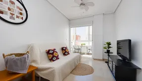Comprar un Ático en Torrevieja, España. Zona de la  Centro, 1 dormitorio, 46 m2 - photo 2