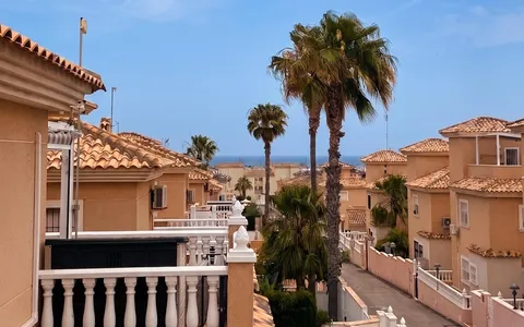 Bienes raíces en España comprar. Zona de la  Los Balcones Y los Altos, 3 dormitorios, 183 m2, 3 dormitorios, 183 m² — €362000