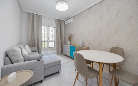 Buy an Apartment in Spain, Torrevieja. Habaneras area, 2 bedrooms, 56 m2, 2 bedrooms, 56 m² — €155000