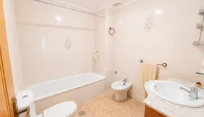 Bienes raíces en España, Torrevieja. Zona de la  Estacion de autobuses, 1 dormitorio, 48 m2 - photo 6