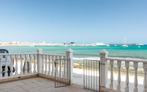 Apartment for sale in Torrevieja, Spain. Playa de los Naufragos area, 3 bedrooms, 98 m2, 3 bedrooms, 98 m² — €250000