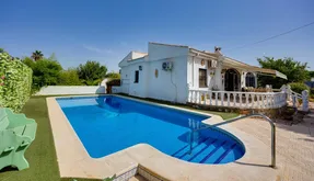 Bienes raíces en España, Torrevieja. Zona de la  La Siesta - El Salado - Torreta, 4 dormitorios, 212 m2 - photo 2