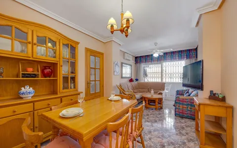 Propiedades en Torrevieja. Zona de la  Playa de los Locos, 2 dormitorios, 73 m2, 2 dormitorios, 73 m² — €149900