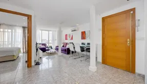 Comprar un Piso en Torrevieja, España. Zona de la Playa de los locos, 2 dormitorios, 55 m2 - photo 3