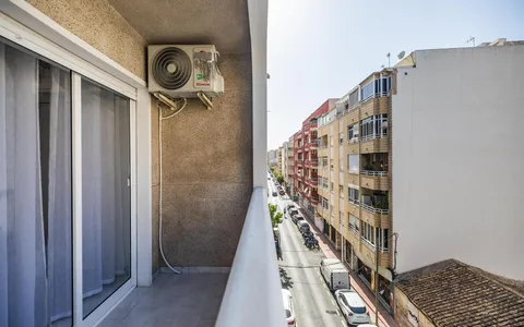 Buy an Apartment in Torrevieja, Spain. Centro area, 1 bedroom, 42 m2, 1 bedrooms, 42 m² — €112500