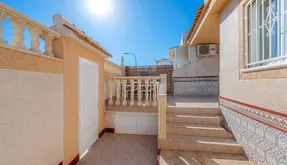 Bungalow for sale in Torrevieja, Spain. Los altos area, 2 bedrooms, 49 m2 - photo 4