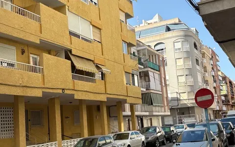 Apartment for sale in Torrevieja, Spain. Acequion area, 3 bedrooms, 110 m2, 3 bedrooms, 110 m² — €143000