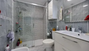 Buy property in Torrevieja, Spain. Playa de los Locos area, 1 bedroom, 48 m2 - photo 5
