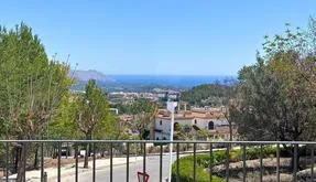 Buy an Villa in Spain. PAU 1 area, 3 bedrooms, 188 m2 - photo 2