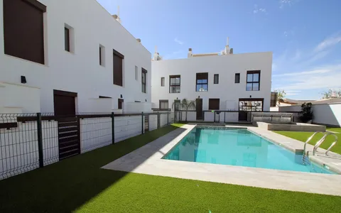 Property Spain, Town house. PILAR DE LA HORADADA area, 4 bedrooms, 119 m2, 4 bedrooms, 119 m² — €384900