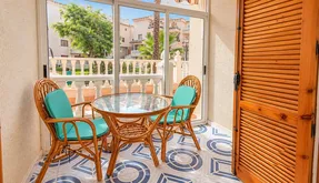 Property in Torrevieja. Playa de los Locos area, 1 bedroom, 59 m2 - photo 2
