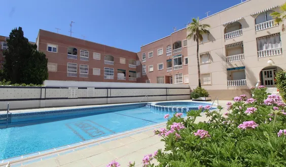 Buy real estate in Torrevieja, Spain. Curva del Palangre area, 1 bedroom, 42 m2 - photo 1