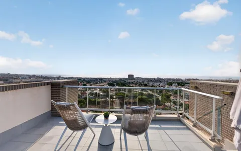 Property in Torrevieja. Nueva Torrevieja area, 2 bedrooms, 67 m2, 2 bedrooms, 67 m² — €379000