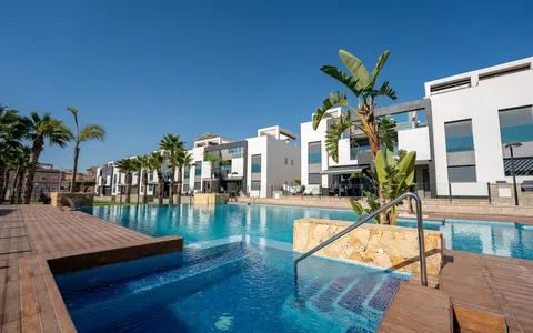 Torrevieja, Spain. Real Estate. Punta Prima area, 2 bedrooms, 66 m2, 2 bedrooms, 66 m² — €299900