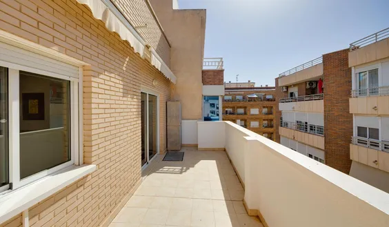 Buy a Penthouse in Spain, Torrevieja. torrevieja area, 3 bedrooms, - photo 1