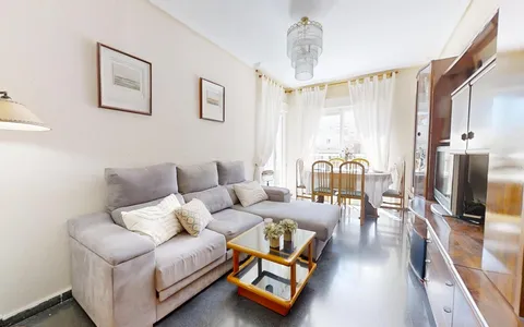 Apartment for sale in Torrevieja, Spain. Playa del cura area, 3 bedrooms, 130 m2, 3 bedrooms, 130 m² — €275000