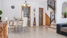 Rijtjeshuis te koop in Torrevieja, Spanje. Wijk Carrefour, 3 slaapkamers, 86 m² - photo 4