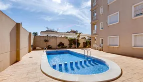 Buy real estate in Torrevieja, Spain. Nueva Torrevieja area, 2 bedrooms, 61 m2 - photo 4