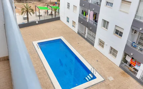 Buy an Apartment in Torrevieja, Spain. El molino area, 2 bedrooms, 60 m2, 2 bedrooms, 60 m² — €125000