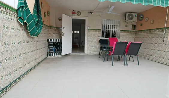 Buy property in Torrevieja, Spain. Playa de los Naufragos area, 3 bedrooms, 100 m2 - photo 1