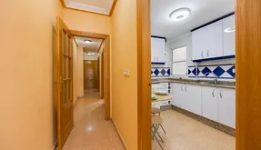 Apartment in Torrevieja, Spain. Playa del Cura area, 2 bedrooms, 80 m2 - photo 2