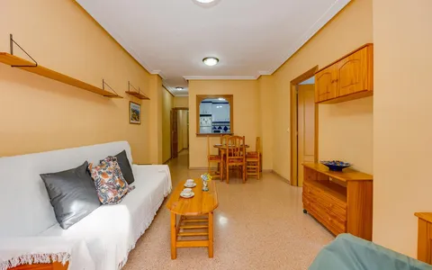 Apartment in Torrevieja, Spain. Playa del Cura area, 2 bedrooms, 80 m2, 2 bedrooms, 80 m² — €151500
