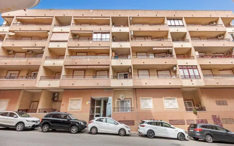 Buy an Apartment in Spain, Torrevieja. Centro area, 2 bedrooms, 72 m2, 2 bedrooms, 72 m² — €139900