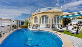 Real estate Orihuela Costa, Villa for sale. Villamartin area, 3 bedrooms, 221 m2 - photo 2
