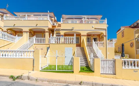 Orihuela Costa, real estate. Playa Flamenca area, 2 bedrooms, 63 m2, 2 bedrooms, 63 m² — €229800