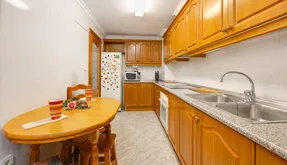 Real estate Torrevieja, Apartment for sale. Playa del Cura area, 4 bedrooms, 116 m2 - photo 3