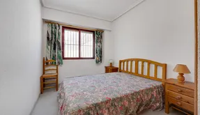 Real estate Torrevieja, Apartment for sale. Playa del Cura area, 4 bedrooms, 116 m2 - photo 4