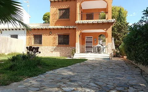 Real estate Orihuela Costa, Town house for sale. Rocio del Mar area, 4 bedrooms, 179 m2, 4 bedrooms, 179 m² — €599000